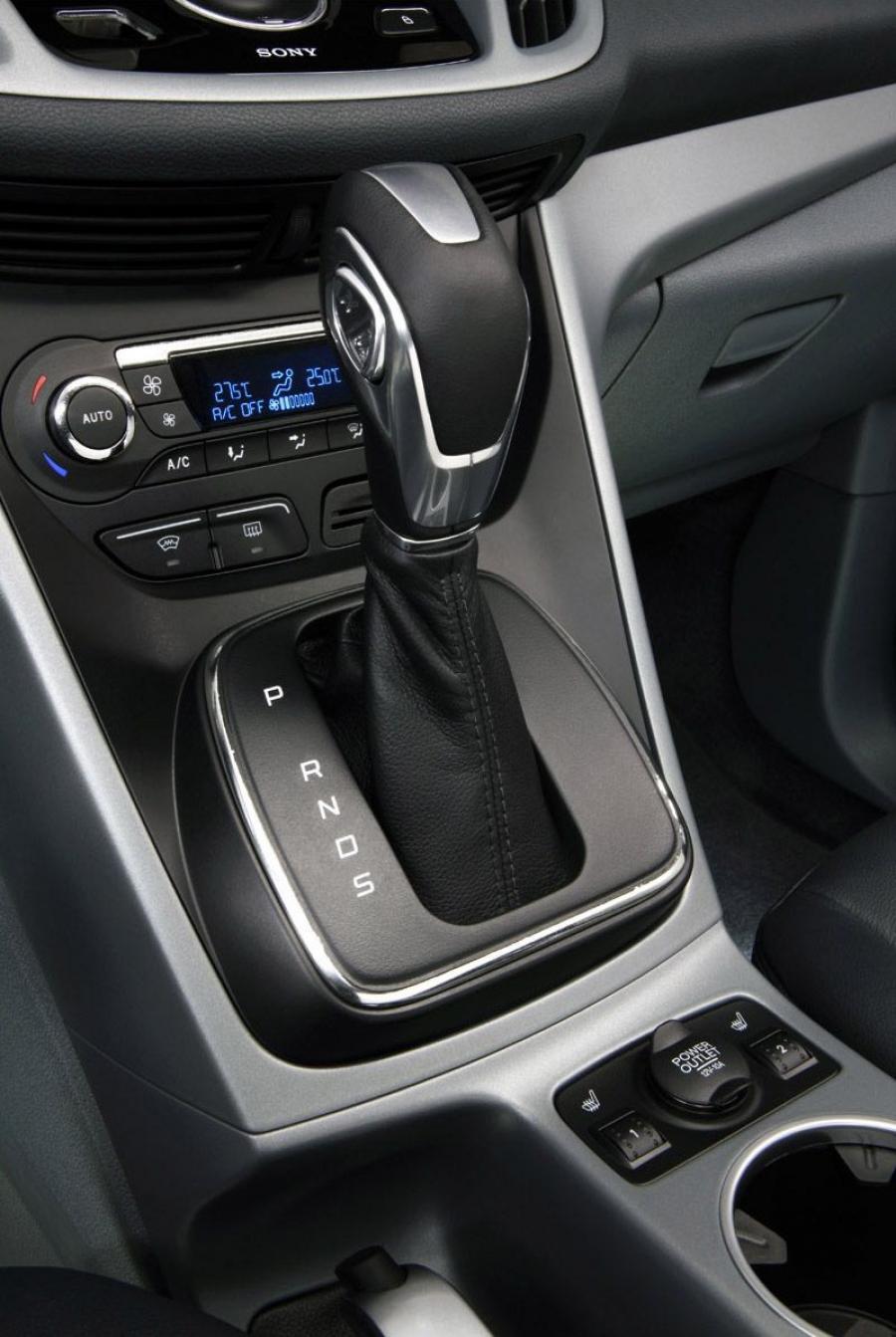  Ford C-Max 2012 года  (фото 15 из 43)
